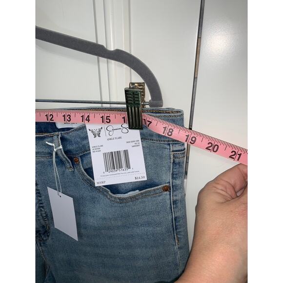 NWT Jessica Simpson Women's Ankle Flare Jeans Blue Size 16 Light Wash - Picture 7 of 7